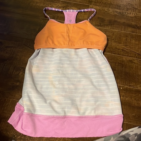 IVIVVA tank with built in bra - Picture 7 of 8